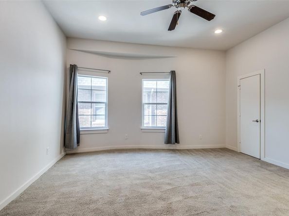 3200  Ross Avenue  27, Dallas Texas 75204