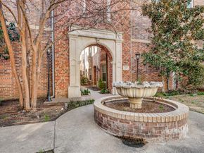 3200  Ross Avenue  27, Dallas Texas 75204