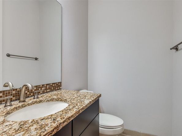 3200  Ross Avenue  27, Dallas Texas 75204