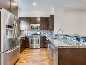 3200  Ross Avenue  27, Dallas Texas 75204
