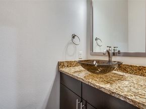 3200  Ross Avenue  27, Dallas Texas 75204