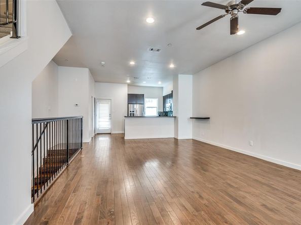 3200  Ross Avenue  27, Dallas Texas 75204