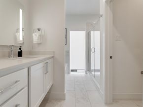 1771  Mccoy Street  401, Dallas Texas 75204
