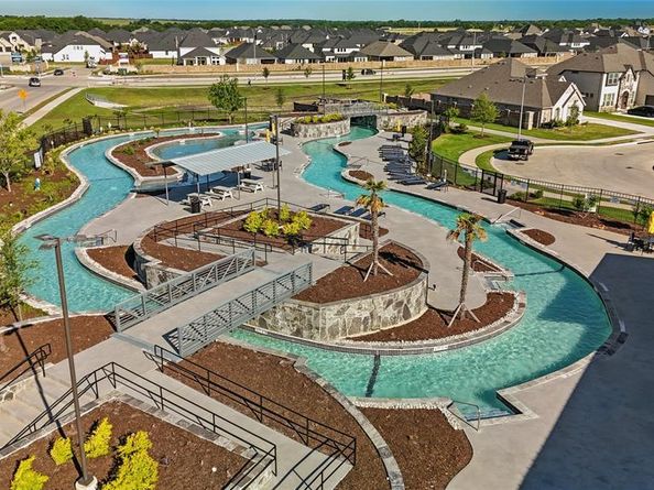 909  Schuberts Road , Justin Texas 76247