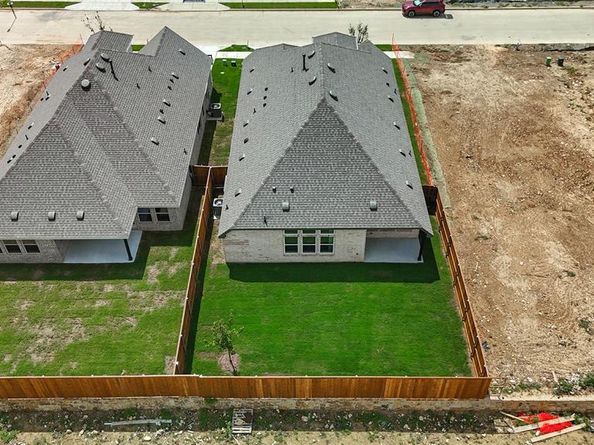909  Schuberts Road , Justin Texas 76247