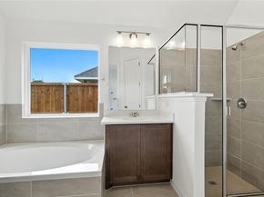 909  Schuberts Road , Justin Texas 76247