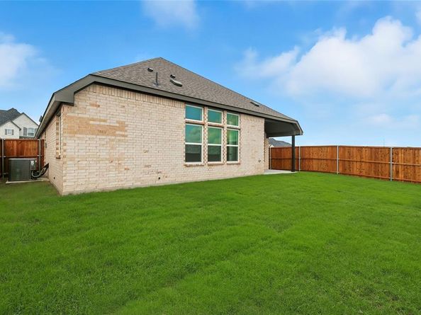 909  Schuberts Road , Justin Texas 76247
