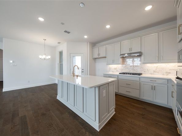 8805  Acorn Avenue , Justin Texas 76247