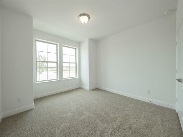 8805  Acorn Avenue , Justin Texas 76247