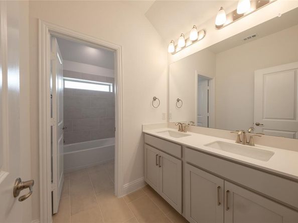 8805  Acorn Avenue , Justin Texas 76247