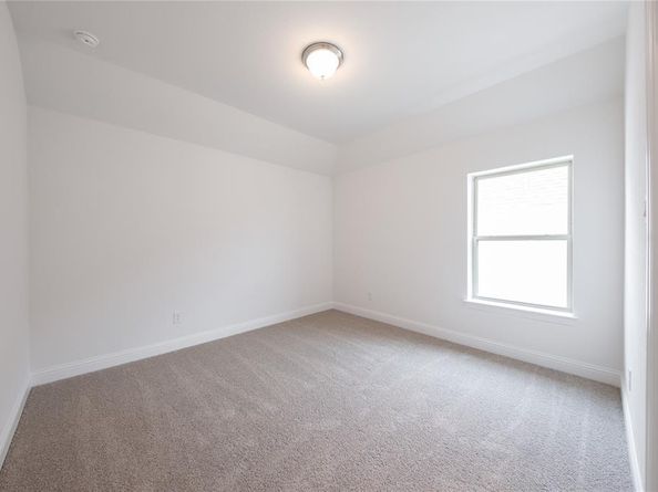 8805  Acorn Avenue , Justin Texas 76247