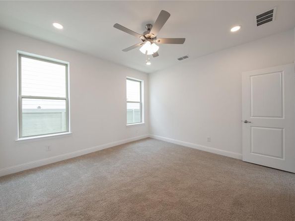 8805  Acorn Avenue , Justin Texas 76247