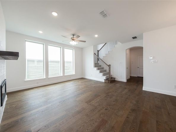 8805  Acorn Avenue , Justin Texas 76247