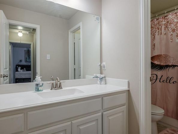 1251  Montgomery Way , Lantana Texas 76226