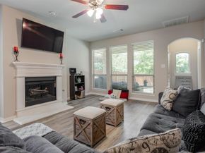 1251  Montgomery Way , Lantana Texas 76226