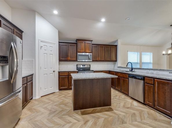 10832  Live Oak Creek Drive , Fort Worth Texas 76108