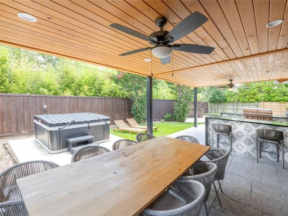 9716  Ravensway Drive , Dallas Texas 75238