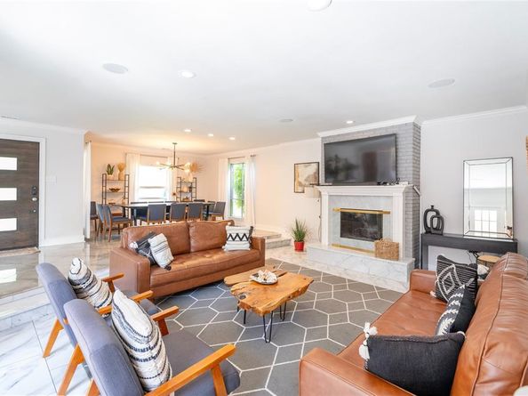 9716  Ravensway Drive , Dallas Texas 75238