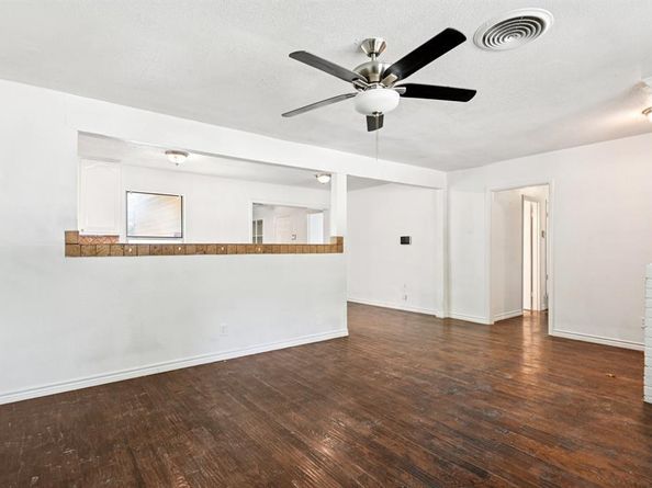 2504  Duringer Road , Fort Worth Texas 76133