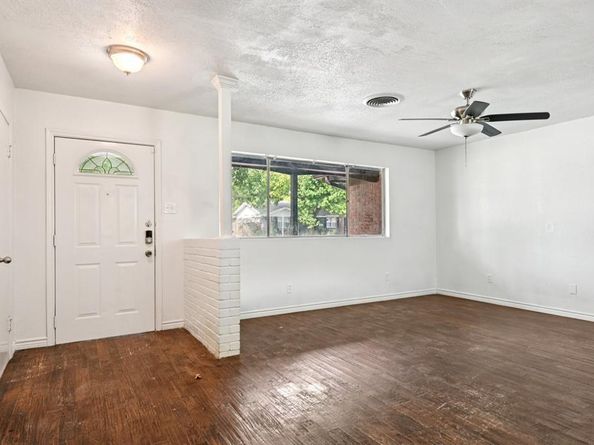 2504  Duringer Road , Fort Worth Texas 76133