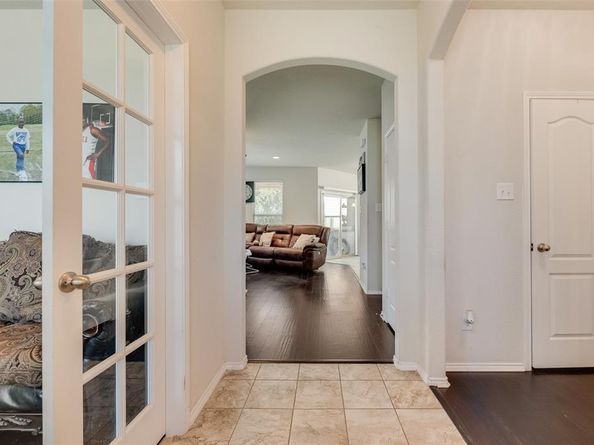 1033  Bruni Court , Aubrey Texas 76227