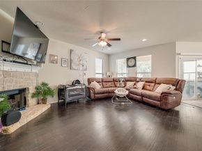 1033  Bruni Court , Aubrey Texas 76227