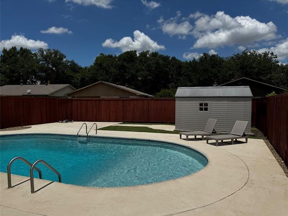 1029  Cross Bend Road , Plano Texas 75023