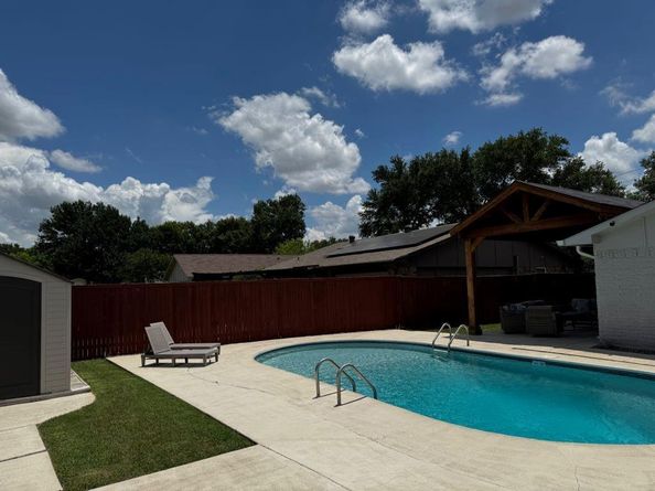 1029  Cross Bend Road , Plano Texas 75023