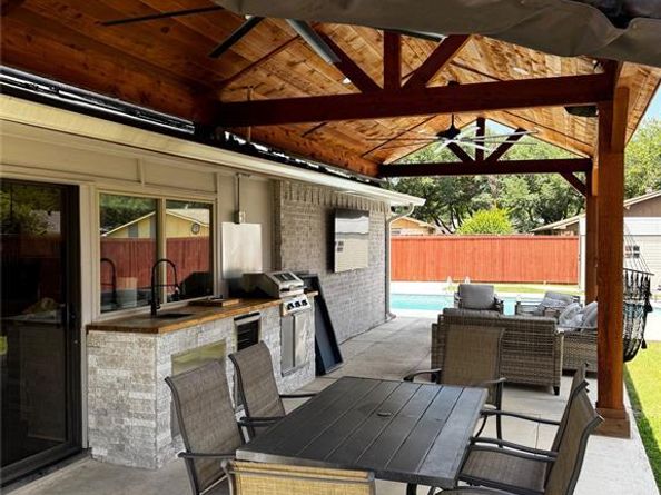 1029  Cross Bend Road , Plano Texas 75023