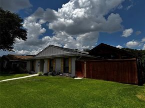 1029  Cross Bend Road , Plano Texas 75023
