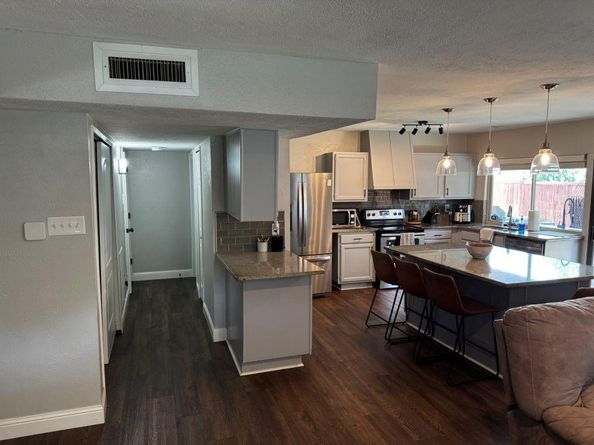 1029  Cross Bend Road , Plano Texas 75023