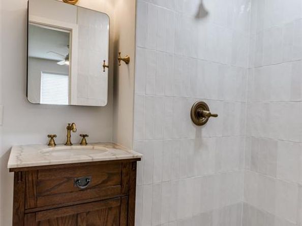 5812  Walla Avenue , Fort Worth Texas 76133