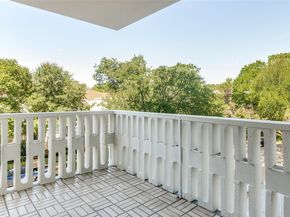 3701  Turtle Creek Boulevard  4J, Dallas Texas 75219