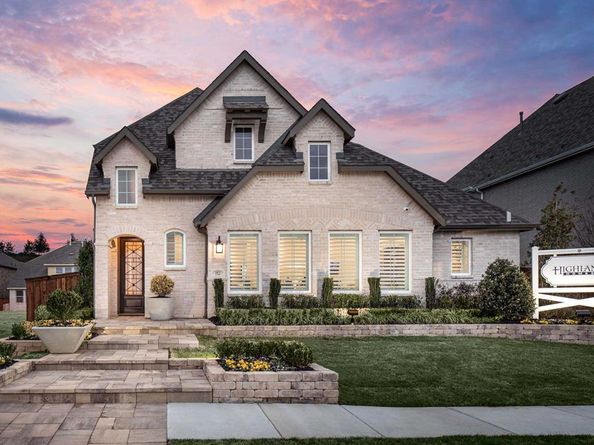 1921  Calumet Drive , Aubrey Texas 76227
