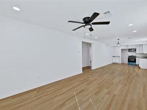 4015  Spring Avenue , Dallas Texas 75210
