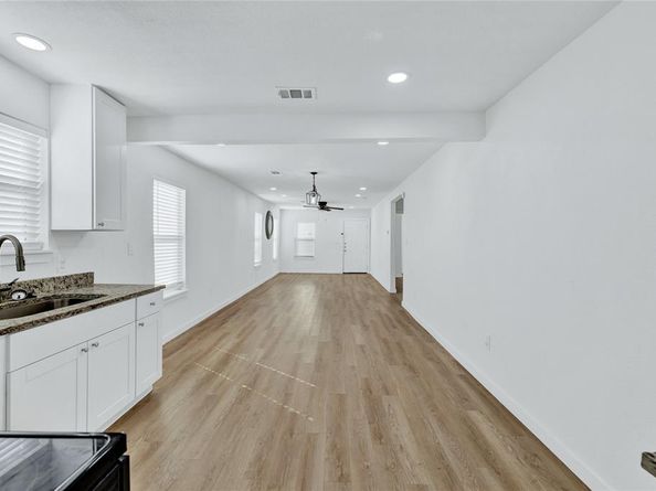4015  Spring Avenue , Dallas Texas 75210
