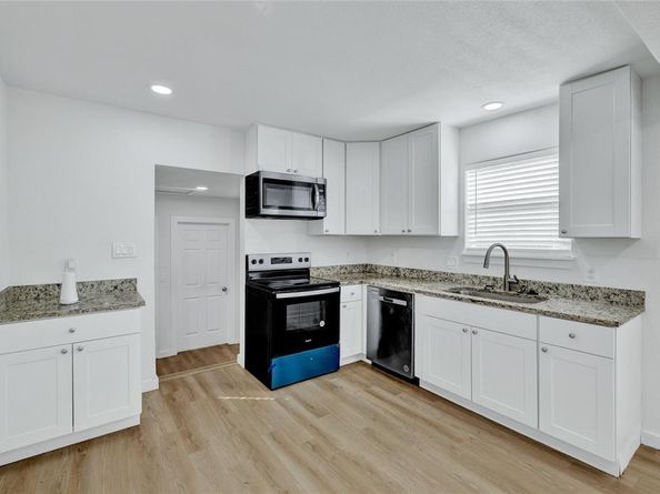 4015  Spring Avenue , Dallas Texas 75210