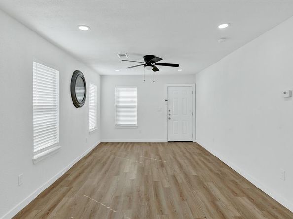 4015  Spring Avenue , Dallas Texas 75210