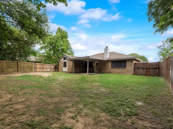 5048  Hollow Ridge Road , Dallas Texas 75227