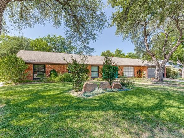 6049  Wimbleton Way , Fort Worth Texas 76133
