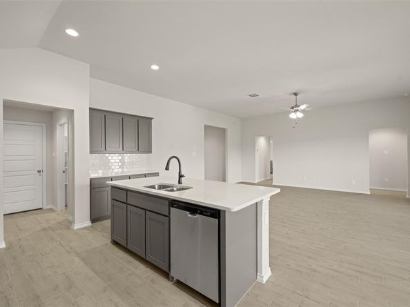 733  Stone Eagle Drive , Azle Texas 76020