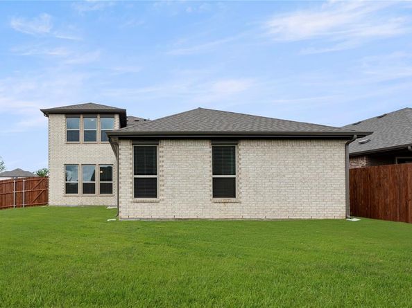 2116  Hickory Lane  , Aubrey Texas 76227