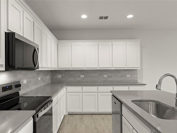 2116  Hickory Lane  , Aubrey Texas 76227