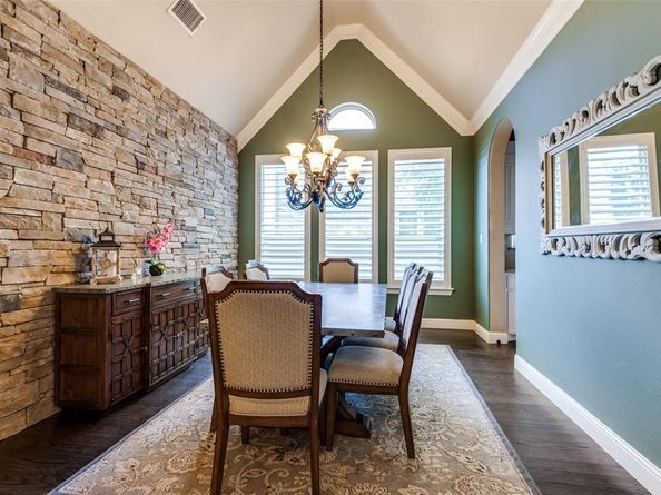 5812  Chalford  , Colleyville Texas 76034
