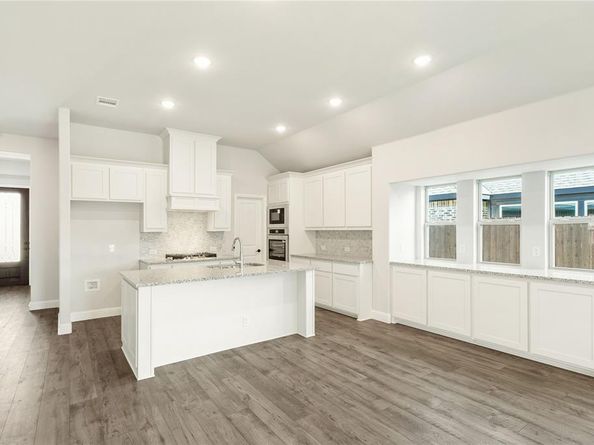 404  Atlas Cedar Drive , Glenn Heights Texas 75154