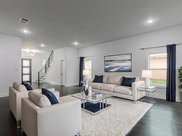 407  Dubois Avenue , Dallas Texas 75203