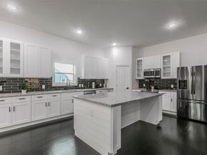 407  Dubois Avenue , Dallas Texas 75203