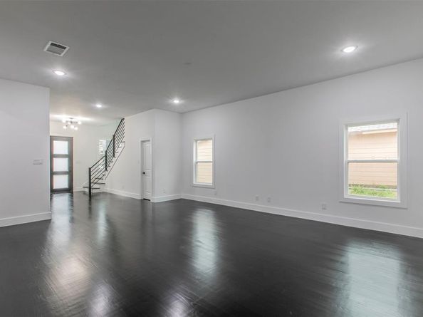 407  Dubois Avenue , Dallas Texas 75203