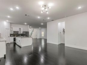 407  Dubois Avenue , Dallas Texas 75203
