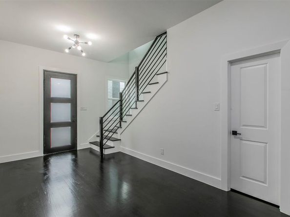 407  Dubois Avenue , Dallas Texas 75203